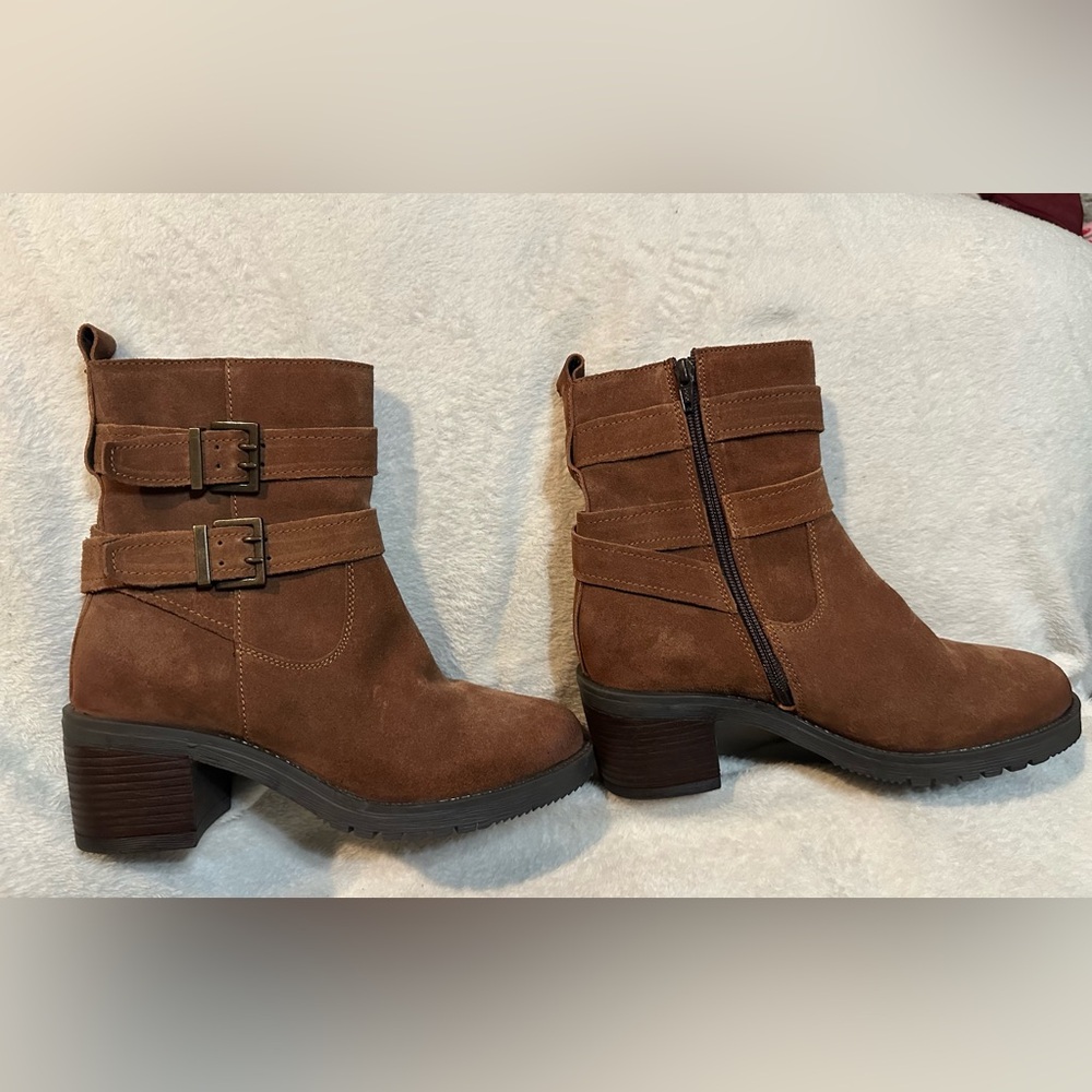 Vintage Foundry Co Leather Boots (no shoe box). - Picture 5 of 7